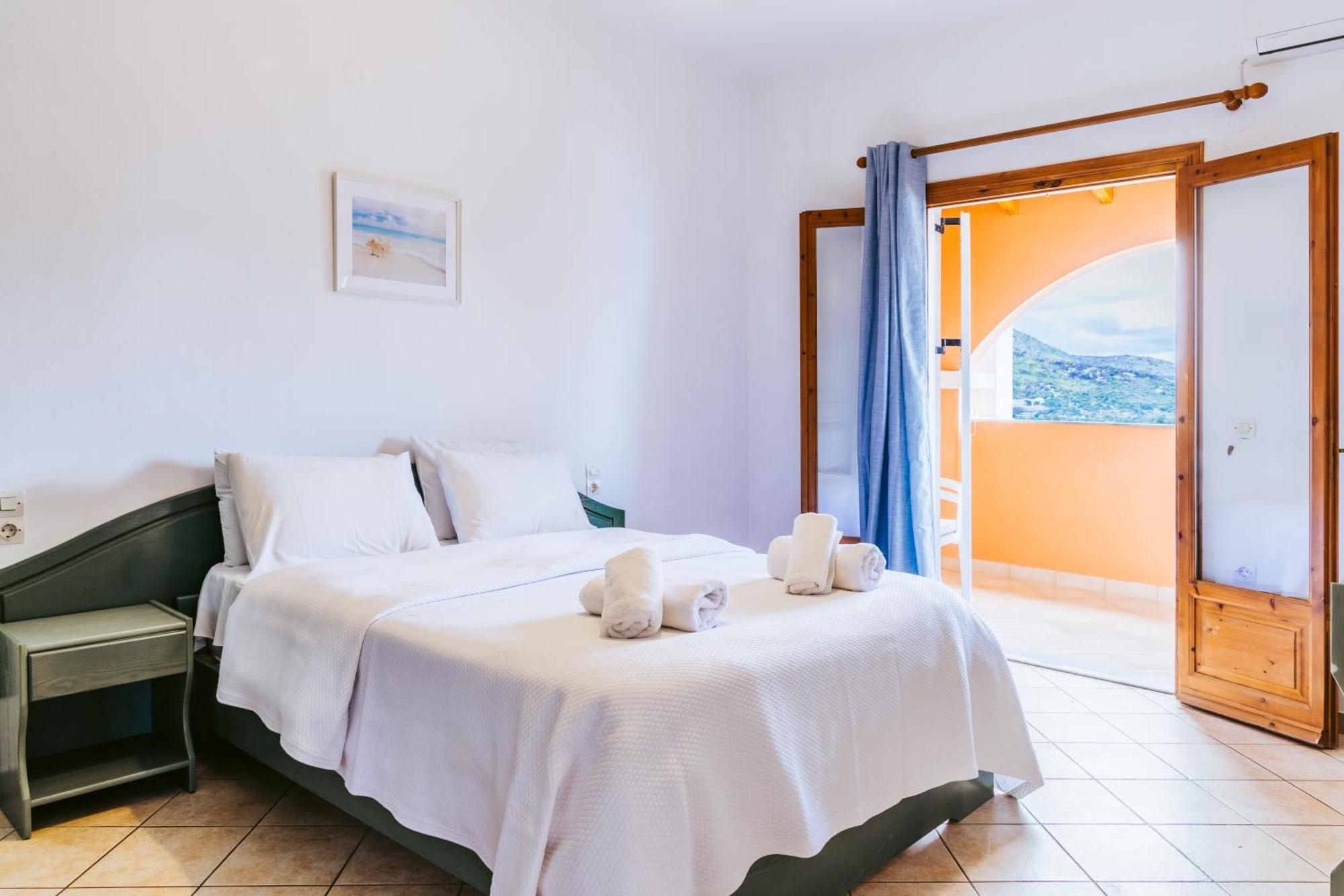 Porto Kassiopi Apartments Екстериор снимка
